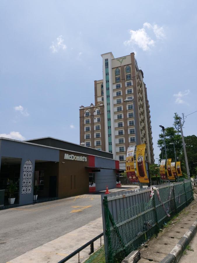 The Viana Apartment 1 Kota Bharu Esterno foto